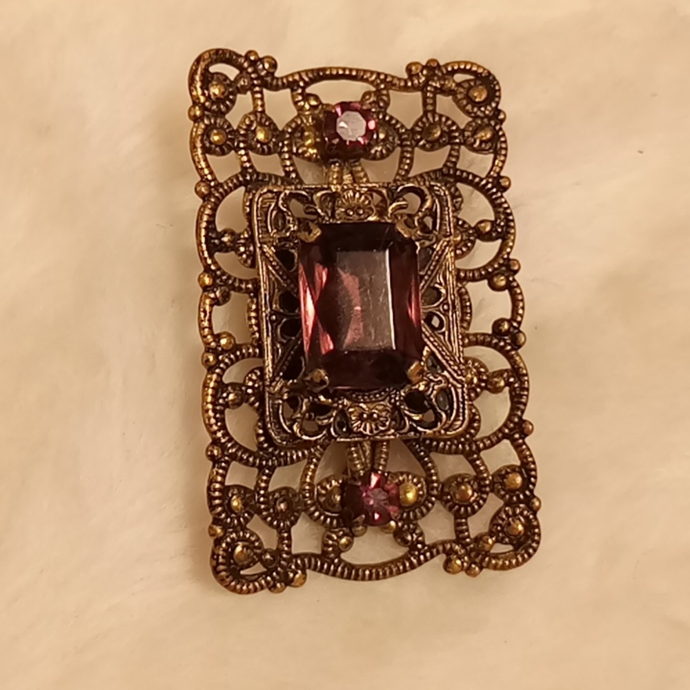 Vintage bronze rectangular broach with stone